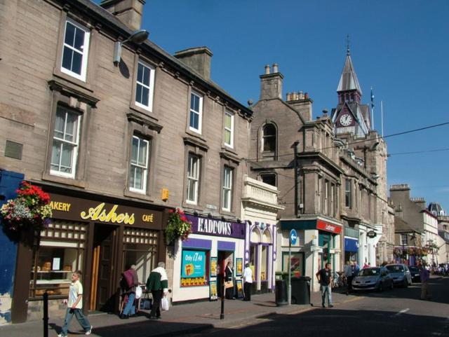 Colin Young Place Nairn Exterior foto